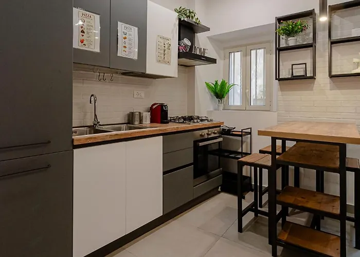 Bed and breakfast Ruggieri Roma-metro C A 4 Fermate Dal Colosseo 4*